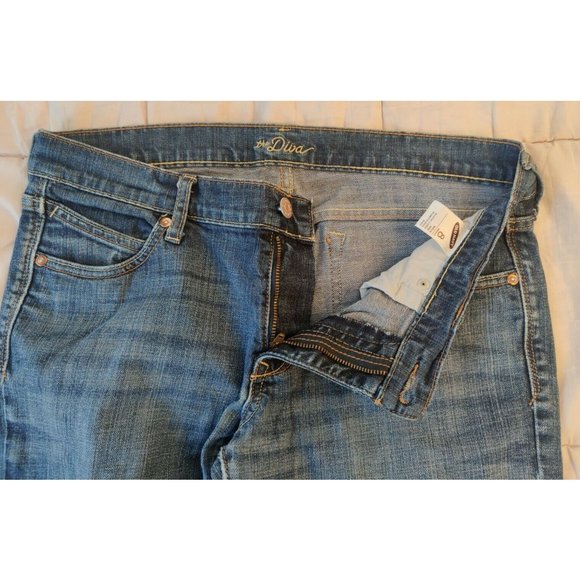 Old Navy Women's Diva Blue Denim Jeans: Short (size 8) - Picture 4 of 8